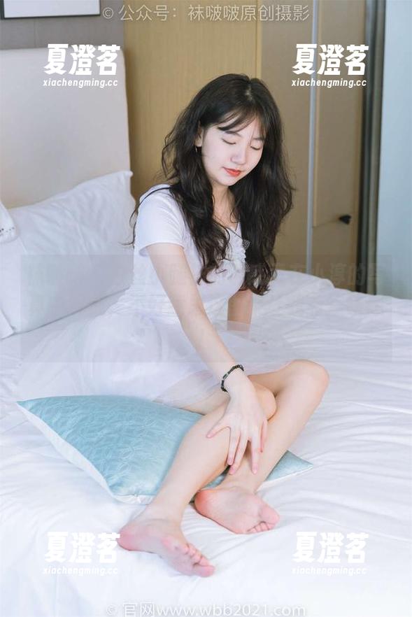 袜啵啵 - 白丝小腿袜的诱惑竟在小淳的写真中绽放，不好意思这图集让我有点瞎想！