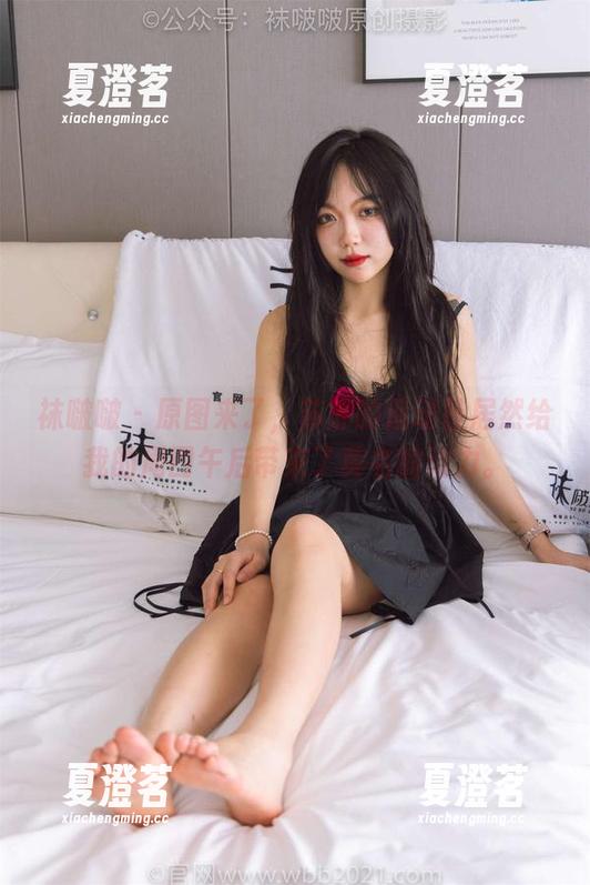 袜啵啵 - 原图来了，苏苏的运动鞋居然给我的周四午后带来了莫名的动力。