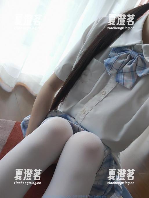 西尔酱 金鱼和服cos?西尔酱还是太会了,图册里各种姿态引人入胜,忍不住一直看下去。