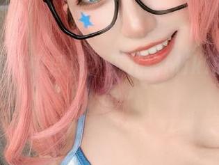 在粉色海洋中浮沉：贝儿酱Miki的定制作品