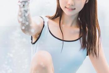 在镜酱的私拍合集里，温柔满满的瞬间