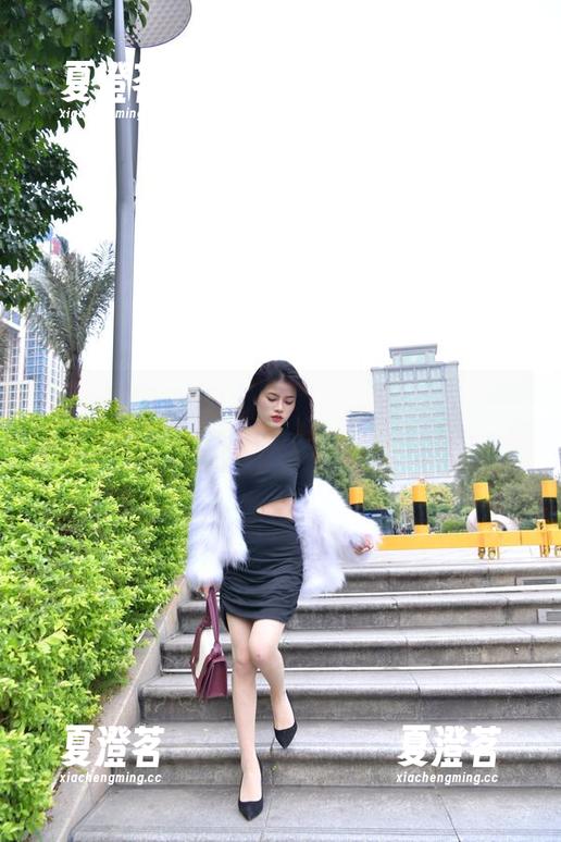 魔镜街拍 - 看！婷婷在寒风中成为肉丝圣诞女神的精彩合集