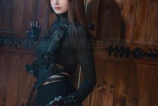 更新通知！鹿八岁baby带来新的白丝写真集，真是心里一阵迷惑啊。